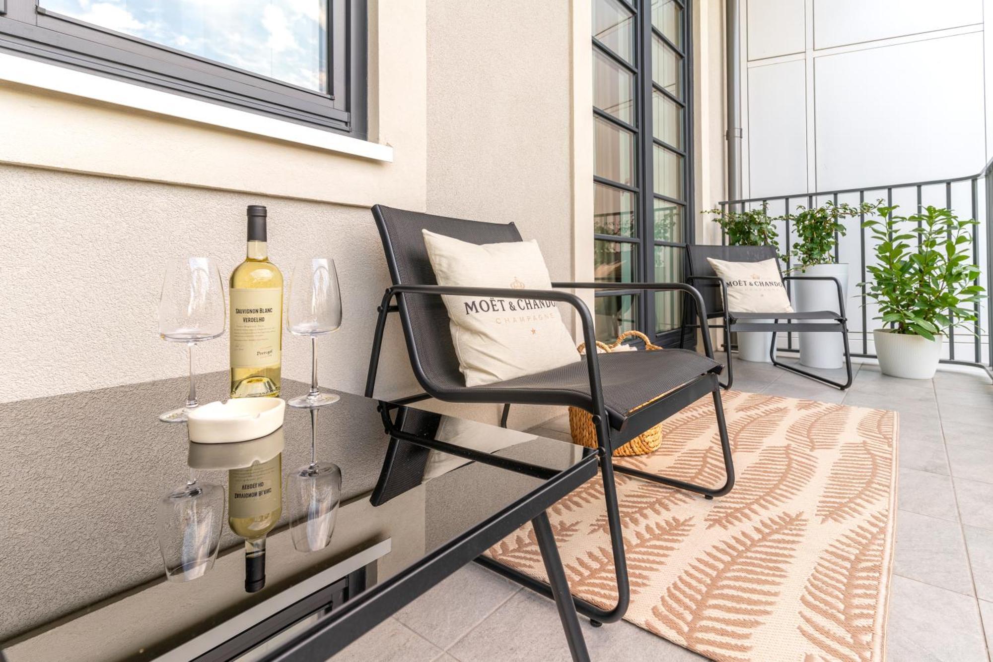 Apartament Versace Jana Pawla Breslavia Exterior foto